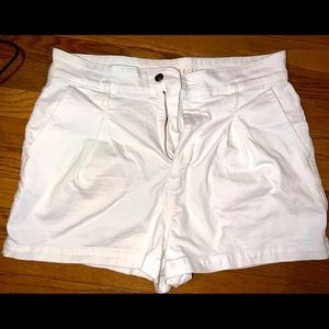 American Eagle White Stretch Beach Style Jean Shorts.